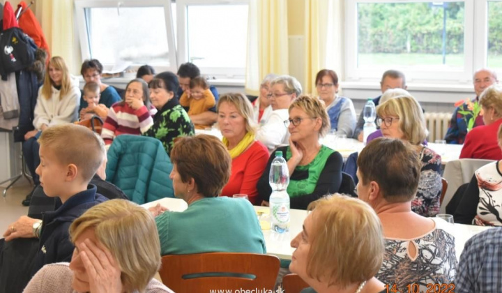 Október - mesiac úcty k starším - posedenie  Október - mesiac úcty k starším - posedenie